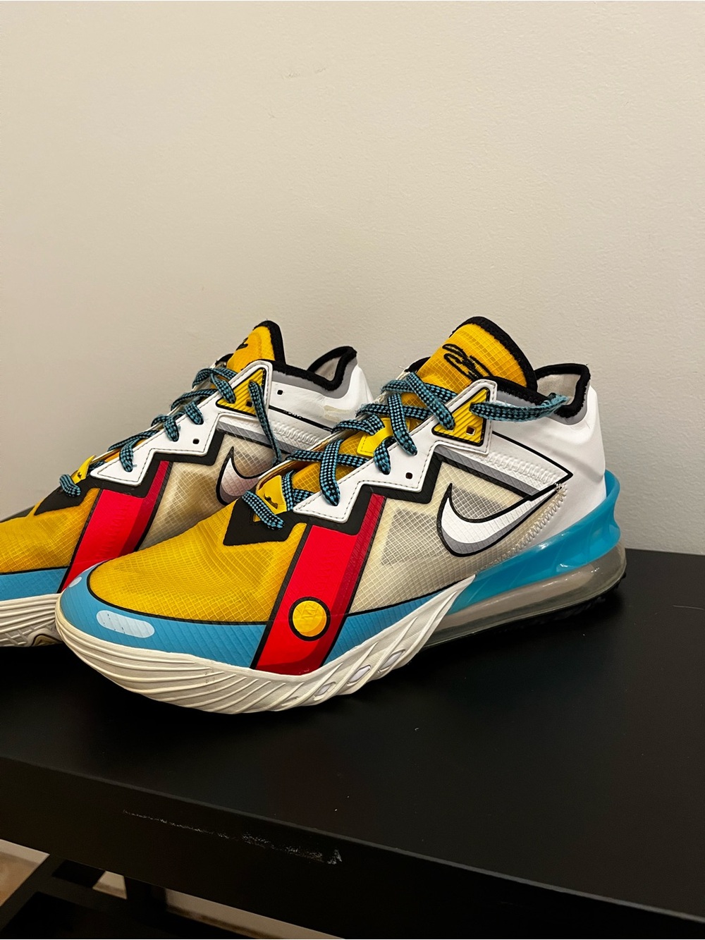 Nike LeBron 18 Low 'Stewie' Cartoon Family Guy Collab 12